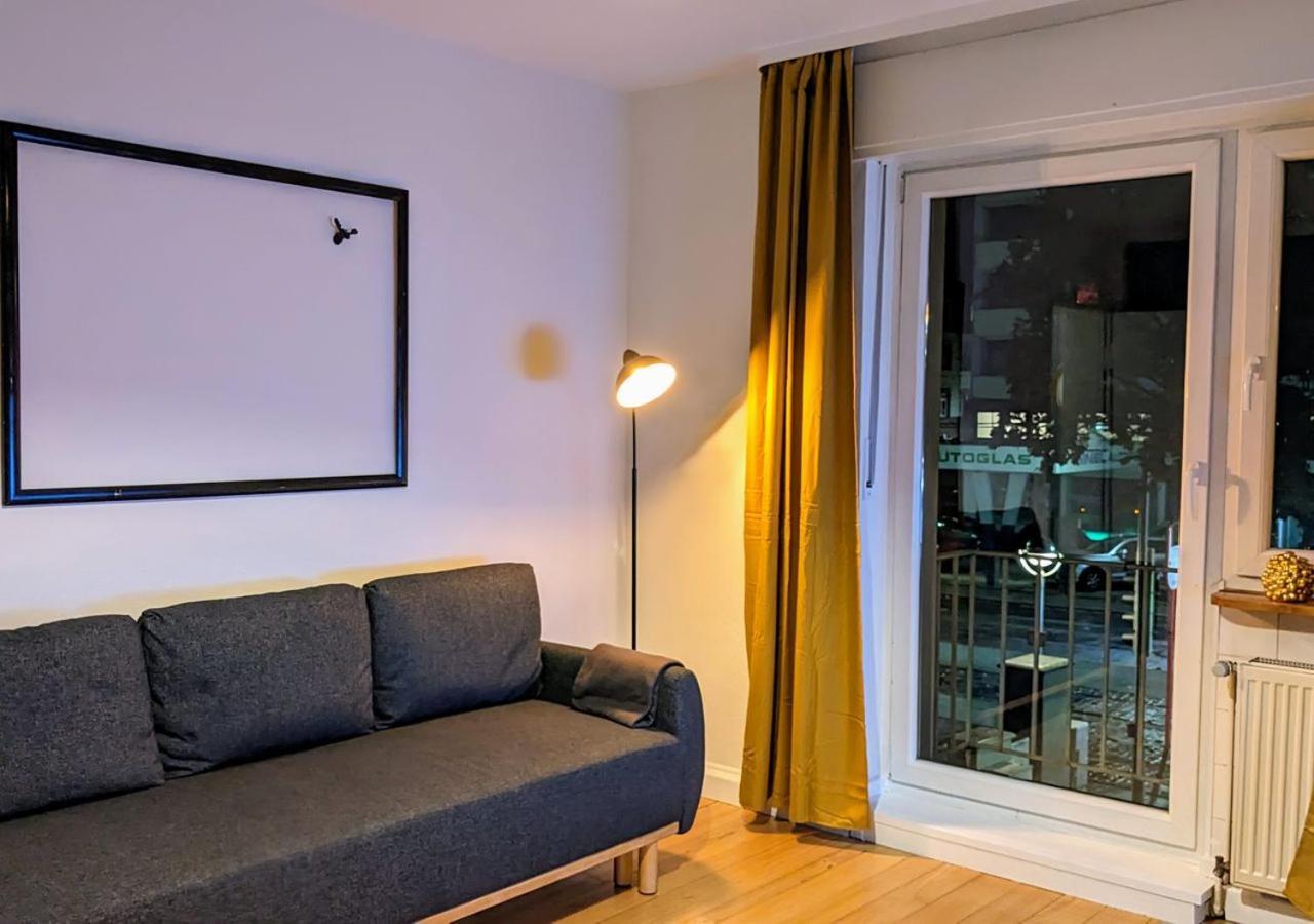 65Qm Altbaucharme Mit Zwei Balkonen Apartment Karlsruhe Exterior photo